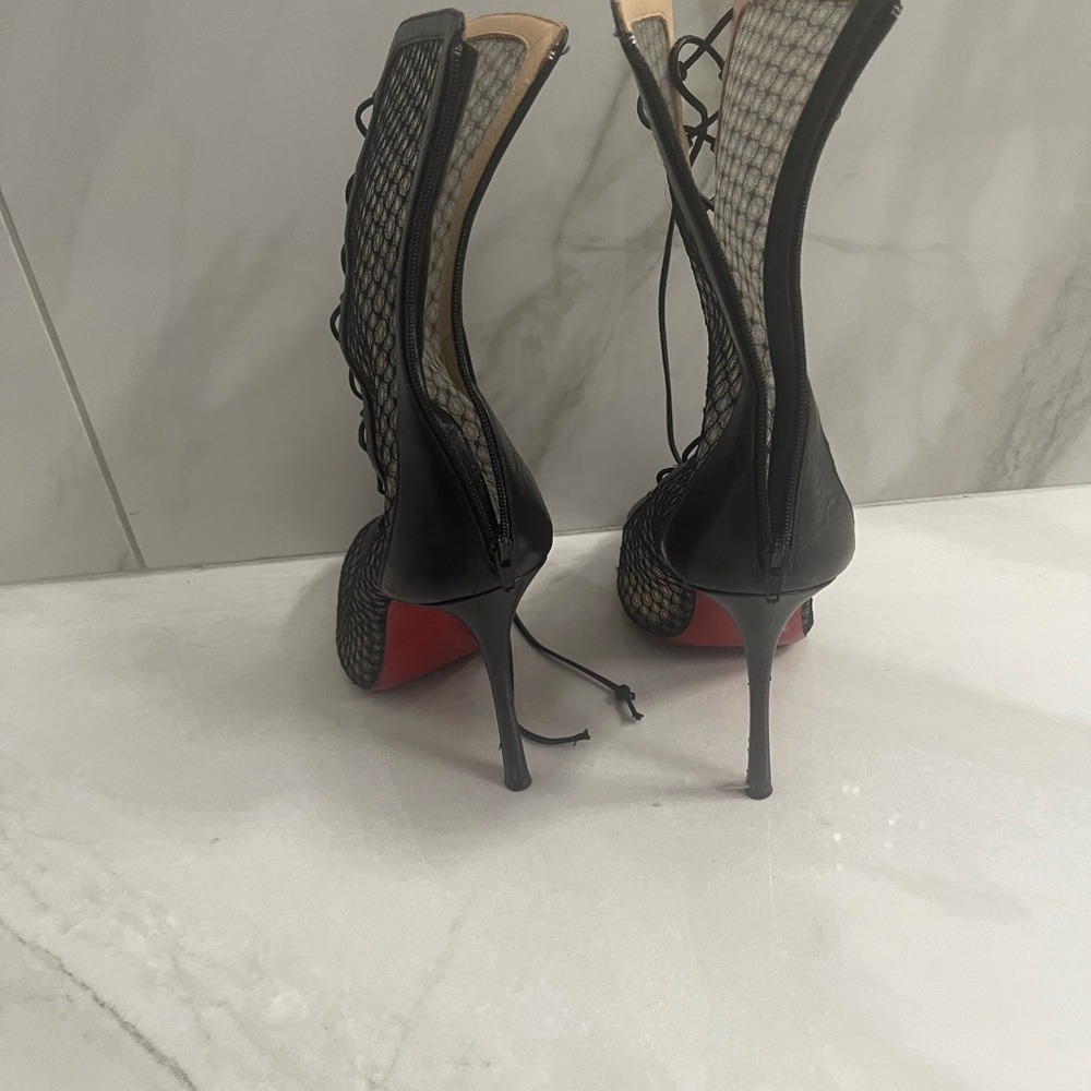 Christian Louboutin Napa Fishnet Laceup Booties Sz 39.5